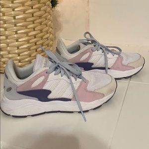 Adidas Cloudfoam Women’s pastel sneakers